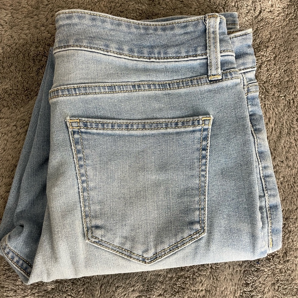 Light Wash StraightLeg Jeans